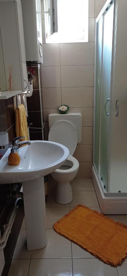 Apartman Sunflower Σρέμσκα Μιτρόβιτσα Εξωτερικό φωτογραφία