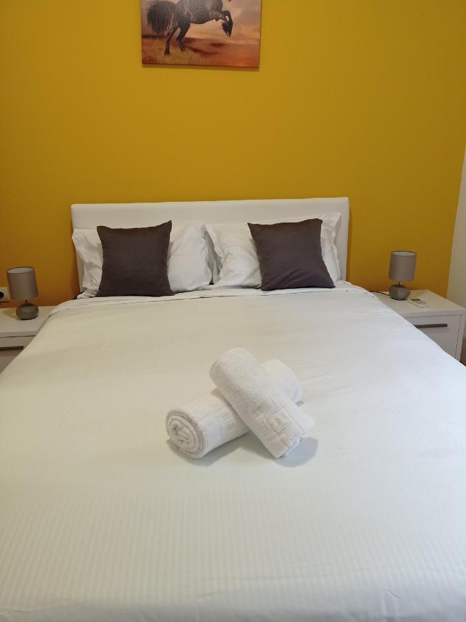 Apartman Sunflower Σρέμσκα Μιτρόβιτσα Εξωτερικό φωτογραφία