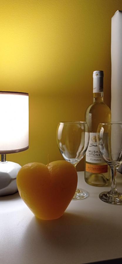 Apartman Sunflower Σρέμσκα Μιτρόβιτσα Εξωτερικό φωτογραφία