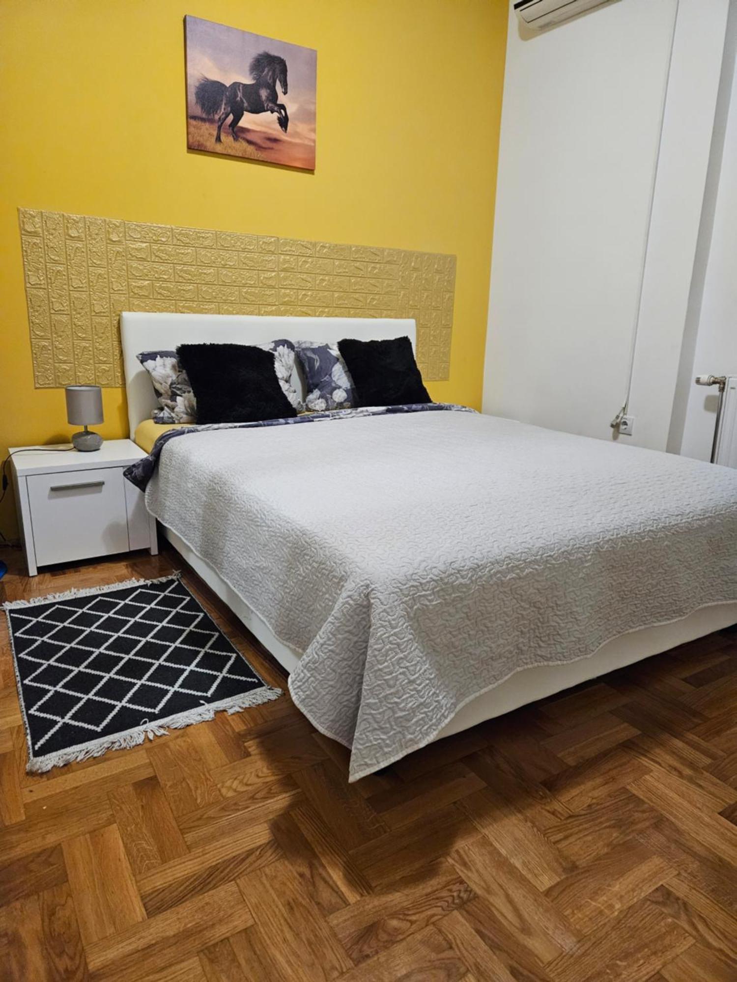 Apartman Sunflower Σρέμσκα Μιτρόβιτσα Εξωτερικό φωτογραφία